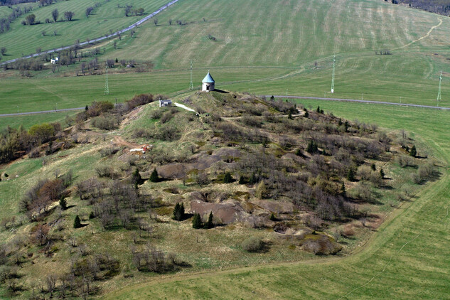 Mednik hill