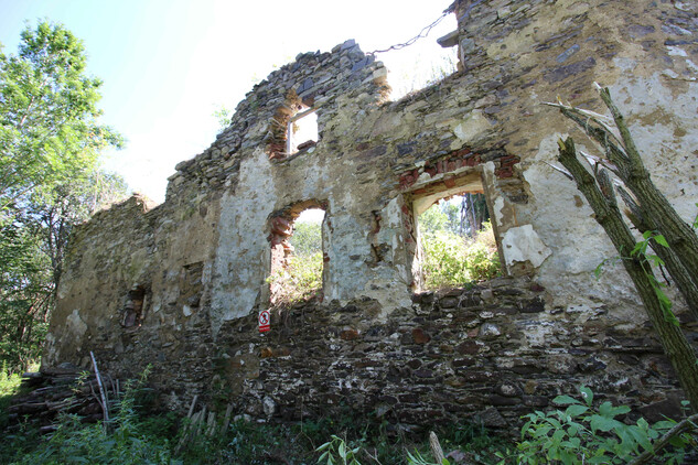 Pasovary, bývalá tvrz, tzv. renesanční palác, pohled od severu, foto: Jiří Bloch, 2020