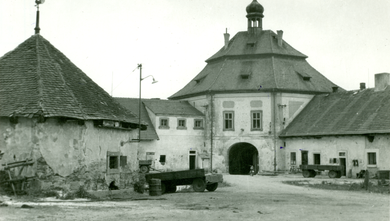 Hospodářský dvůr Hubenov (okr. PS), foto Pavlíková, 1960