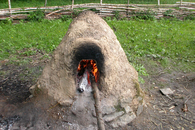 Uhřínov, archeoskanzen Villa Nova, pec, zdroj: NPÚ, foto P. Sokol, 2006