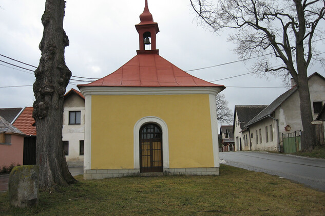 Kaple sv. Petra a Pavla v Bílém Kameni, stav v roce 2017, foto: M. Fuňáková